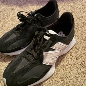 Womens New Balance 327